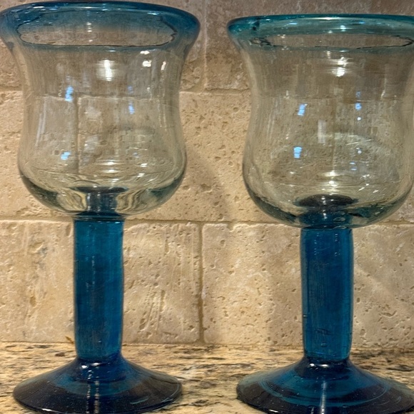 Mexico Hand-Blown Wine or Water Goblet Pair in Cobalt / Ocean Blue. Very Unique - Picture 4 of 4